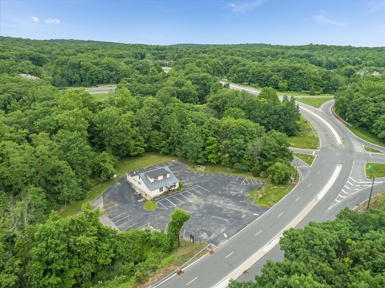 409 Woodport Rd, Sparta, NJ for sale - Aerial - Image 1 of 1