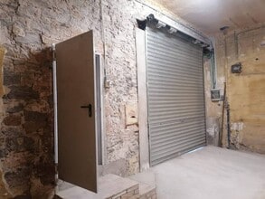 Retail in Vic, Barcelona for lease Interior Photo- Image 2 of 9