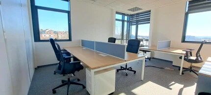 Office in Noisy-le-Roi for lease Interior Photo- Image 2 of 9