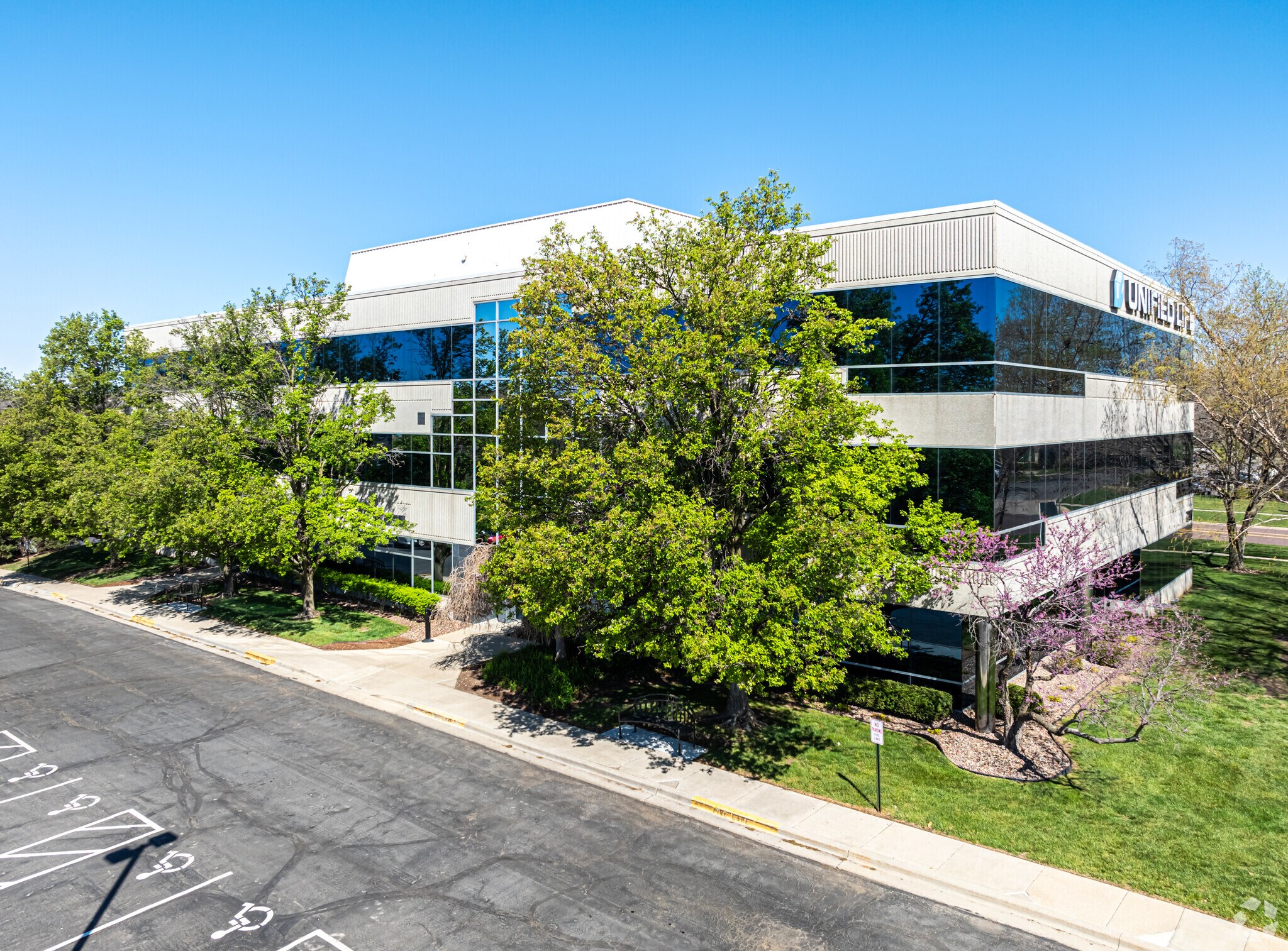 7201 W 129th St, Overland Park, KS for sale Primary Photo- Image 1 of 1