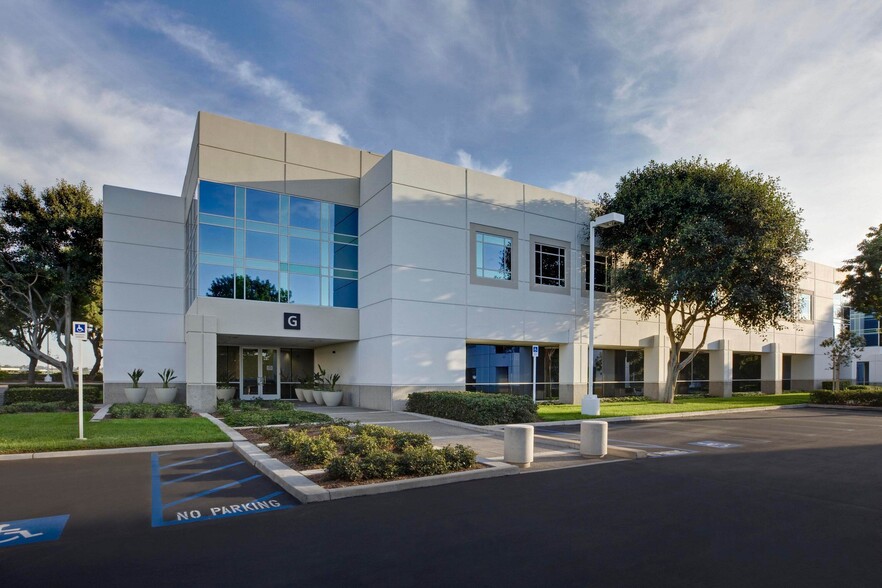 1 Technology Dr, Irvine, CA for lease - Building Photo - Image 3 of 27