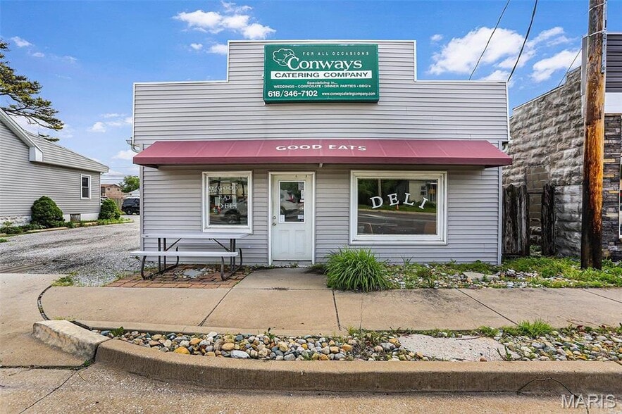 2112 S Center St, Maryville, IL for sale - Building Photo - Image 1 of 20