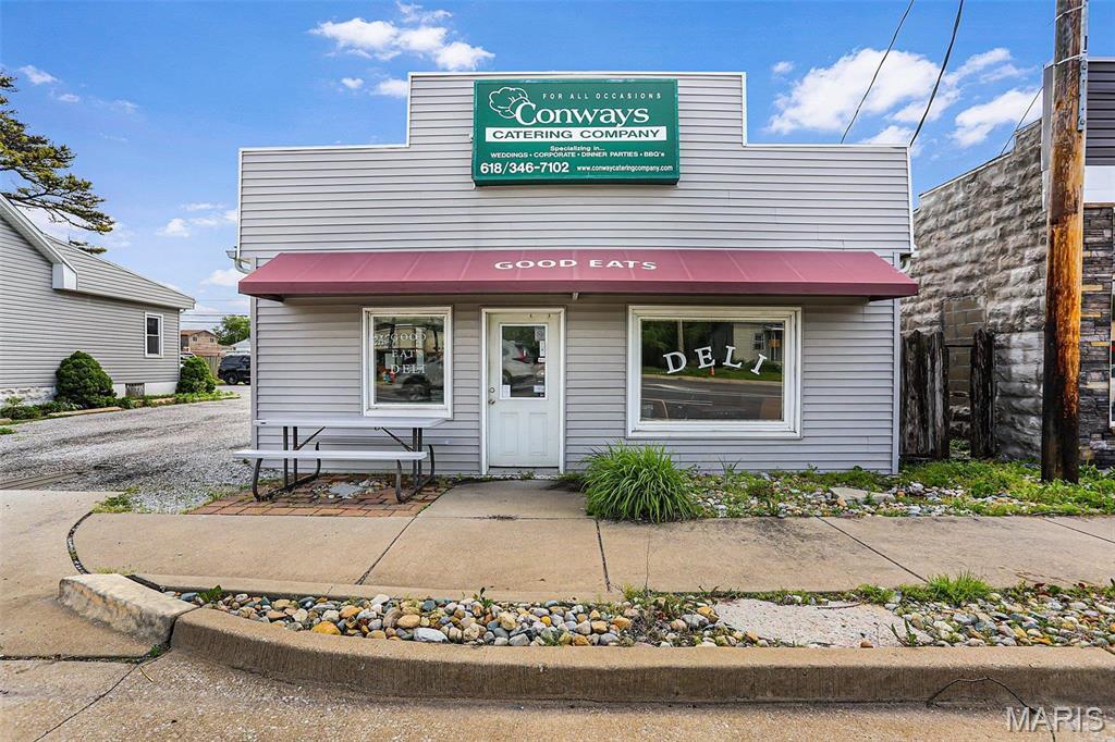 2112 S Center St, Maryville, IL for sale Building Photo- Image 1 of 21