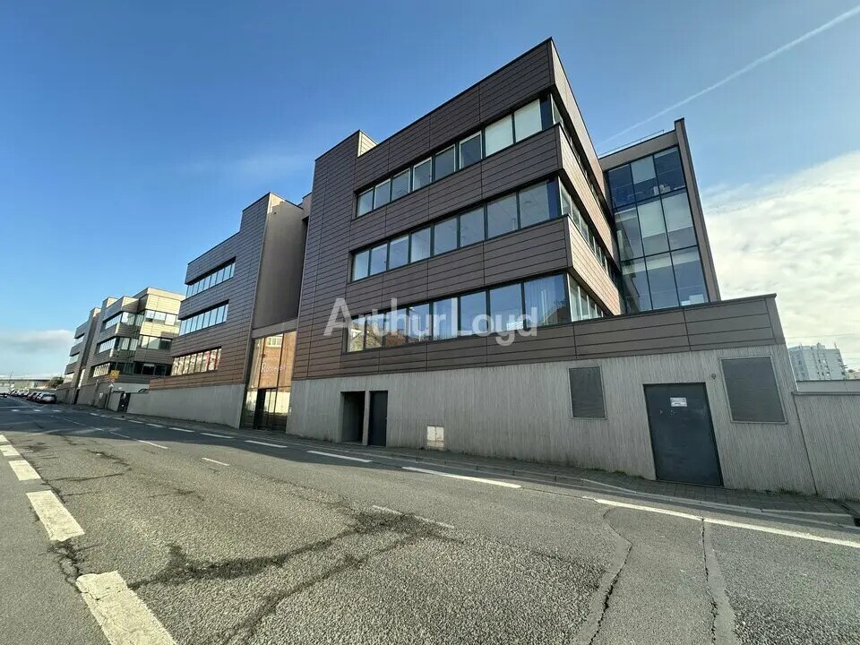 Office in Reims for lease Building Photo- Image 1 of 9