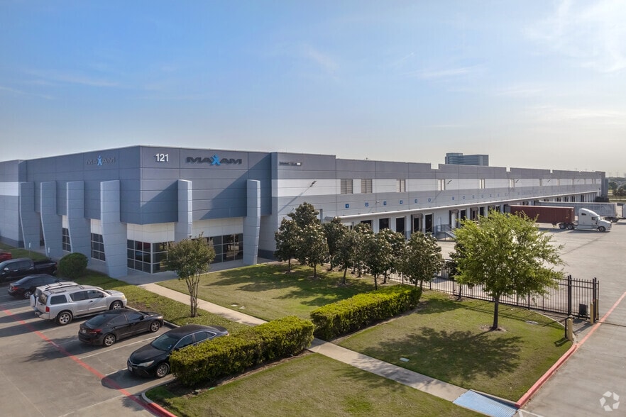 11710 North Freeway, Houston, TX for lease - Building Photo - Image 1 of 4