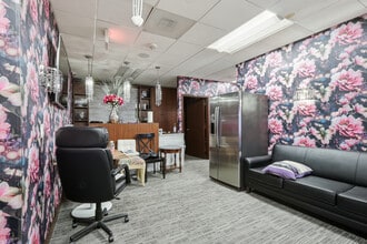 2 Pidgeon Hill Dr, Sterling, VA for lease Interior Photo- Image 2 of 8