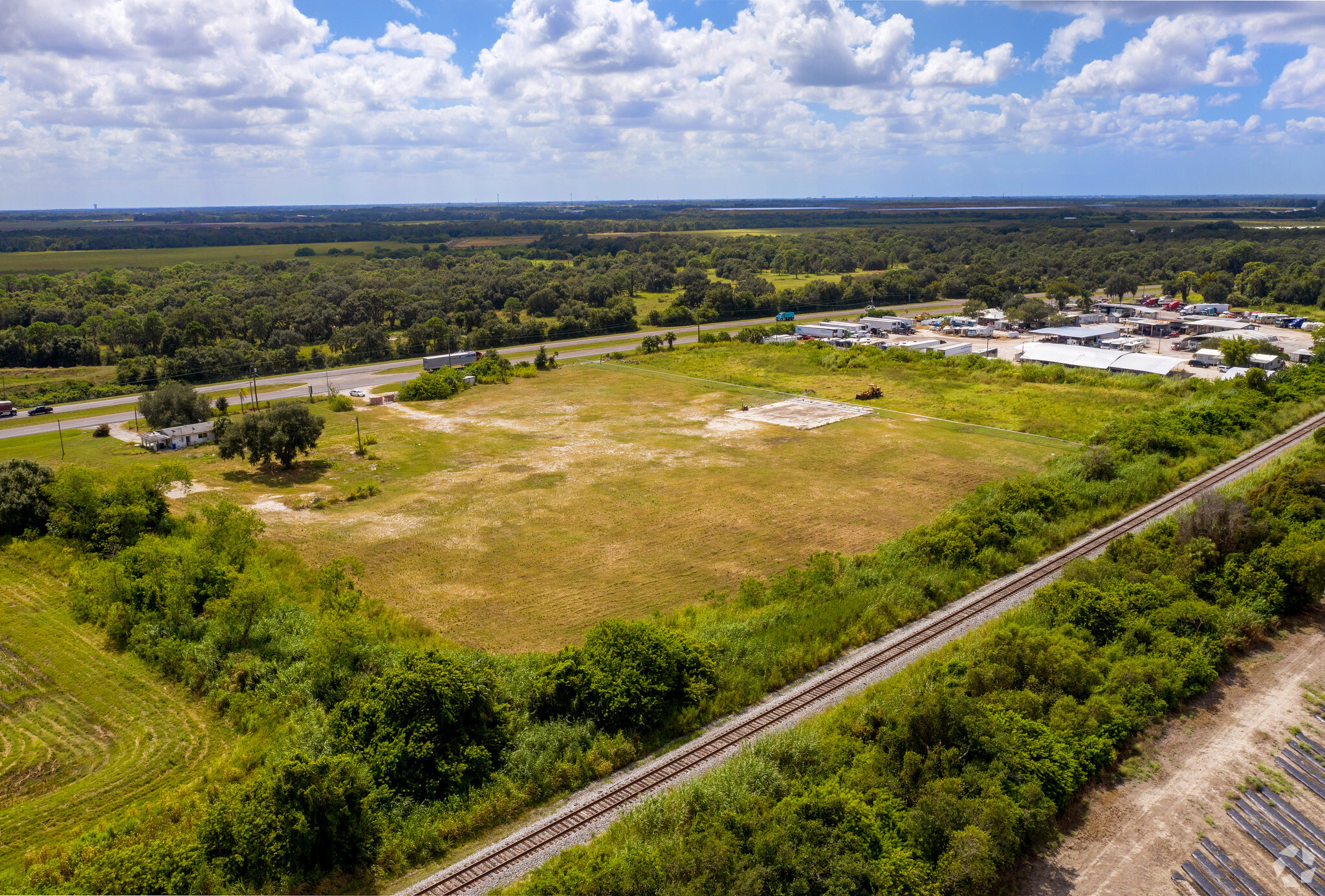 6415 S Us Highway 41, Ruskin, Fl 33570 - Office & Outdoor Storage 