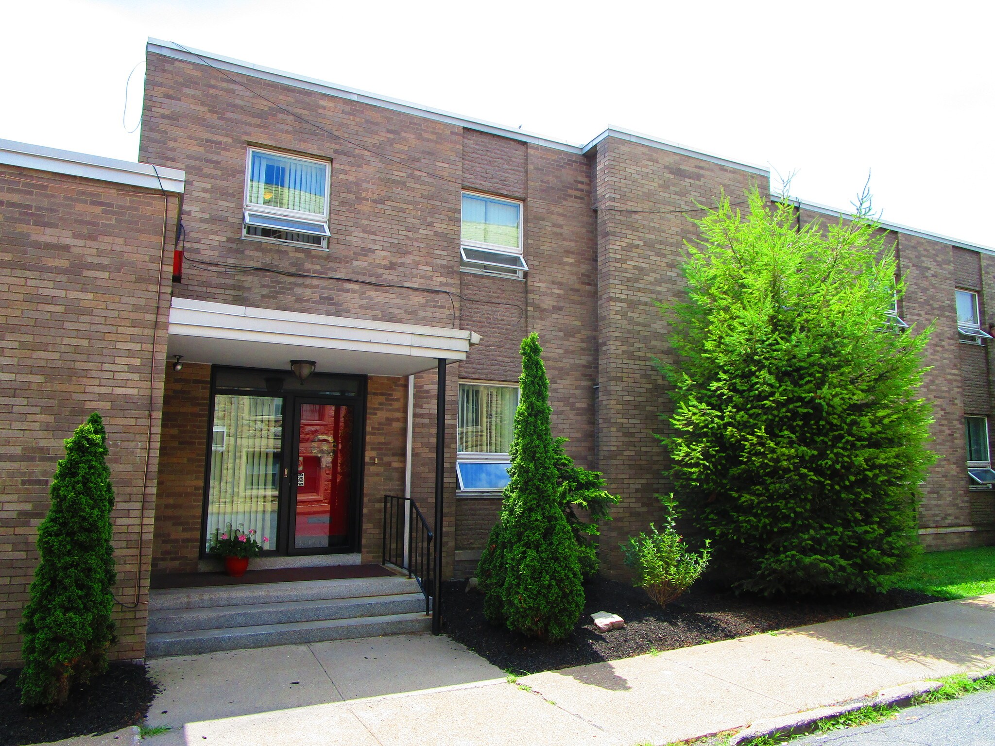 600 N Laurel St, Hazleton, PA for sale Building Photo- Image 1 of 1