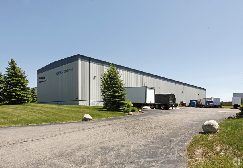 1300 Packard Dr, Howell, MI for lease - Primary Photo - Image 1 of 10