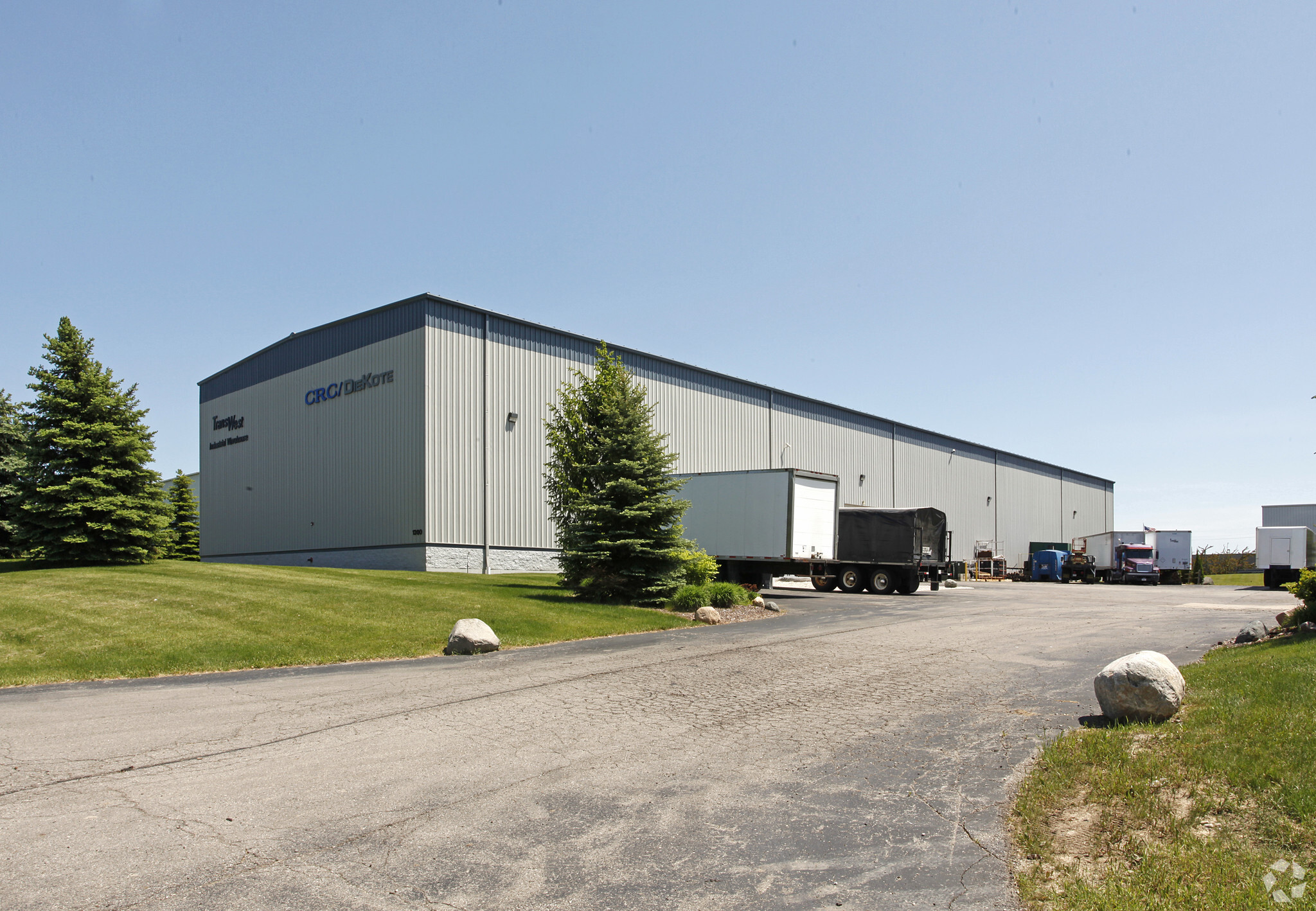 1300 Packard Dr, Howell, MI for lease Primary Photo- Image 1 of 11