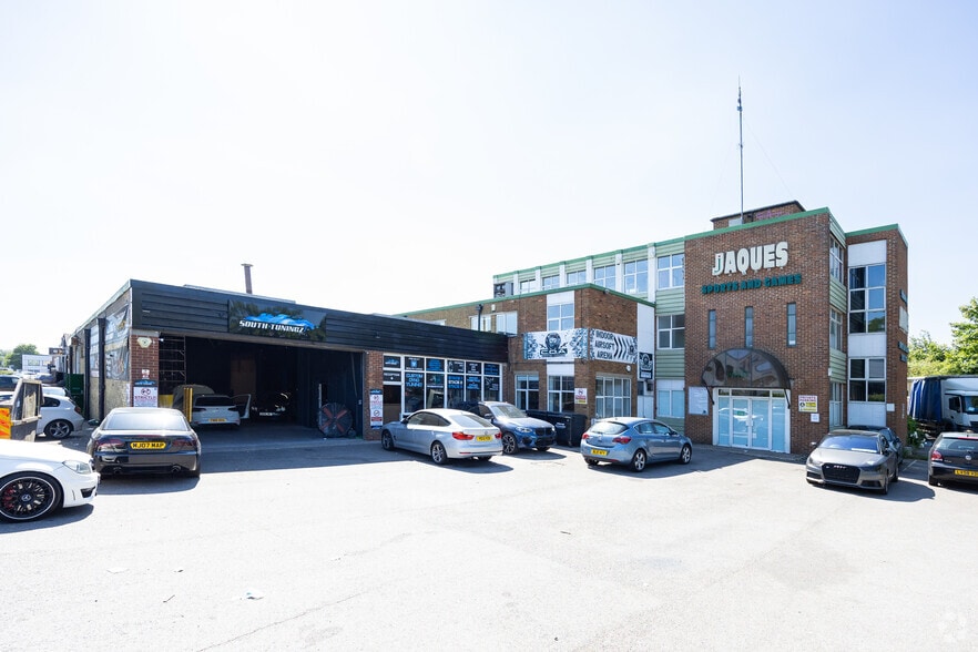 Fircroft Way, Edenbridge for sale - Primary Photo - Image 1 of 1