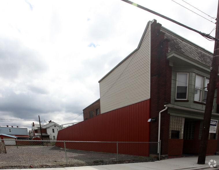 218-222 Virginia Ave, Cumberland, MD for lease - Building Photo - Image 3 of 4