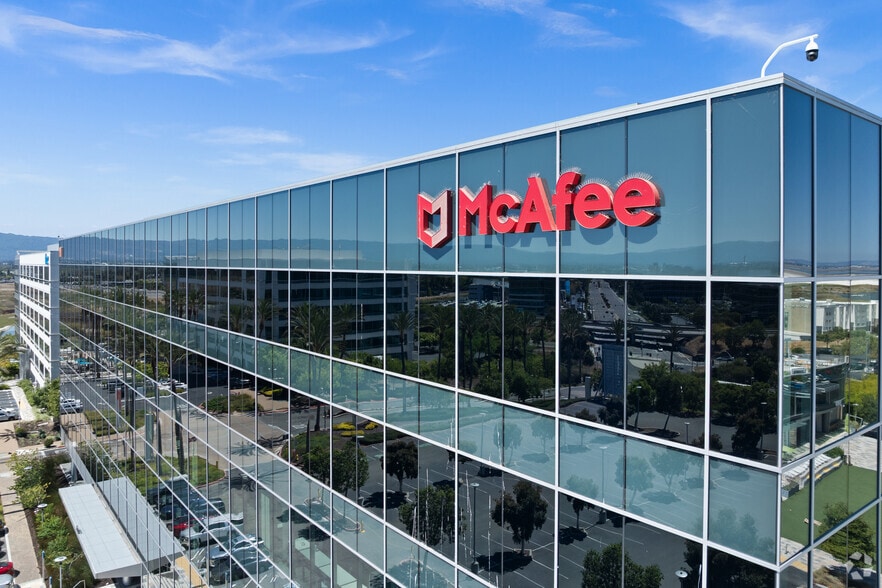 6220 America Center Dr, San Jose, CA for lease - Building Photo - Image 3 of 14