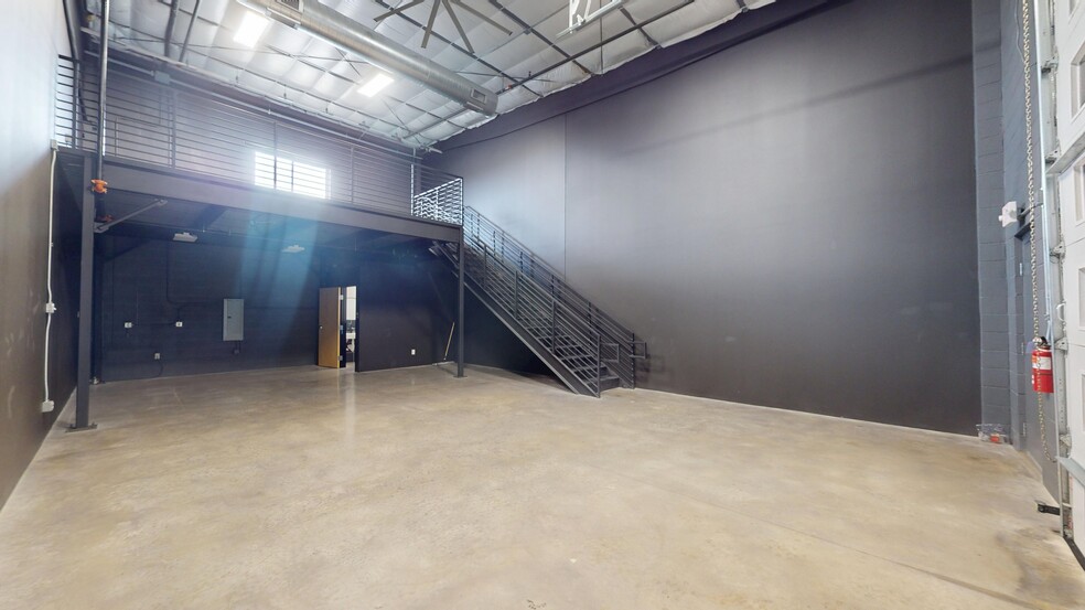 2100 Double Creek Dr, Round Rock, TX for lease - Interior Photo - Image 3 of 7