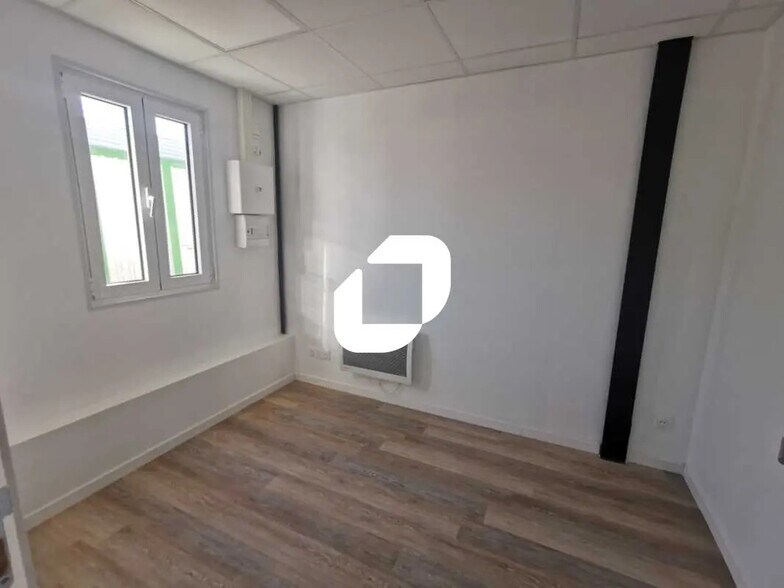 Office in Choisy-le-Roi for lease - Interior Photo - Image 2 of 10