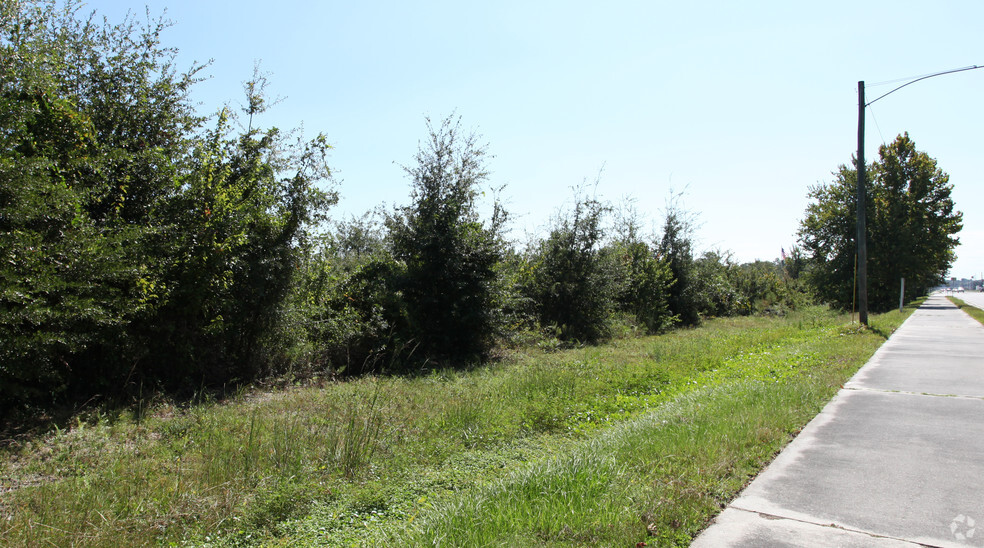 Charlie Smith Sr Hwy, Saint Marys, GA for sale - Building Photo - Image 2 of 4