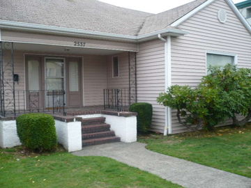 2537 15th Ave S, Seattle, WA for sale Primary Photo- Image 1 of 1