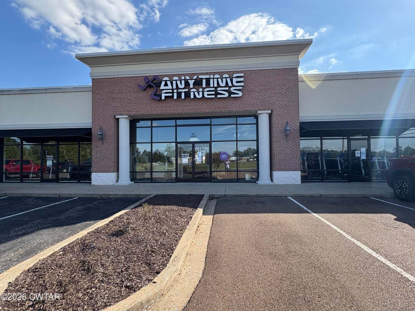 2490 Parr Ave, Dyersburg, TN for lease Building Photo- Image 1 of 4