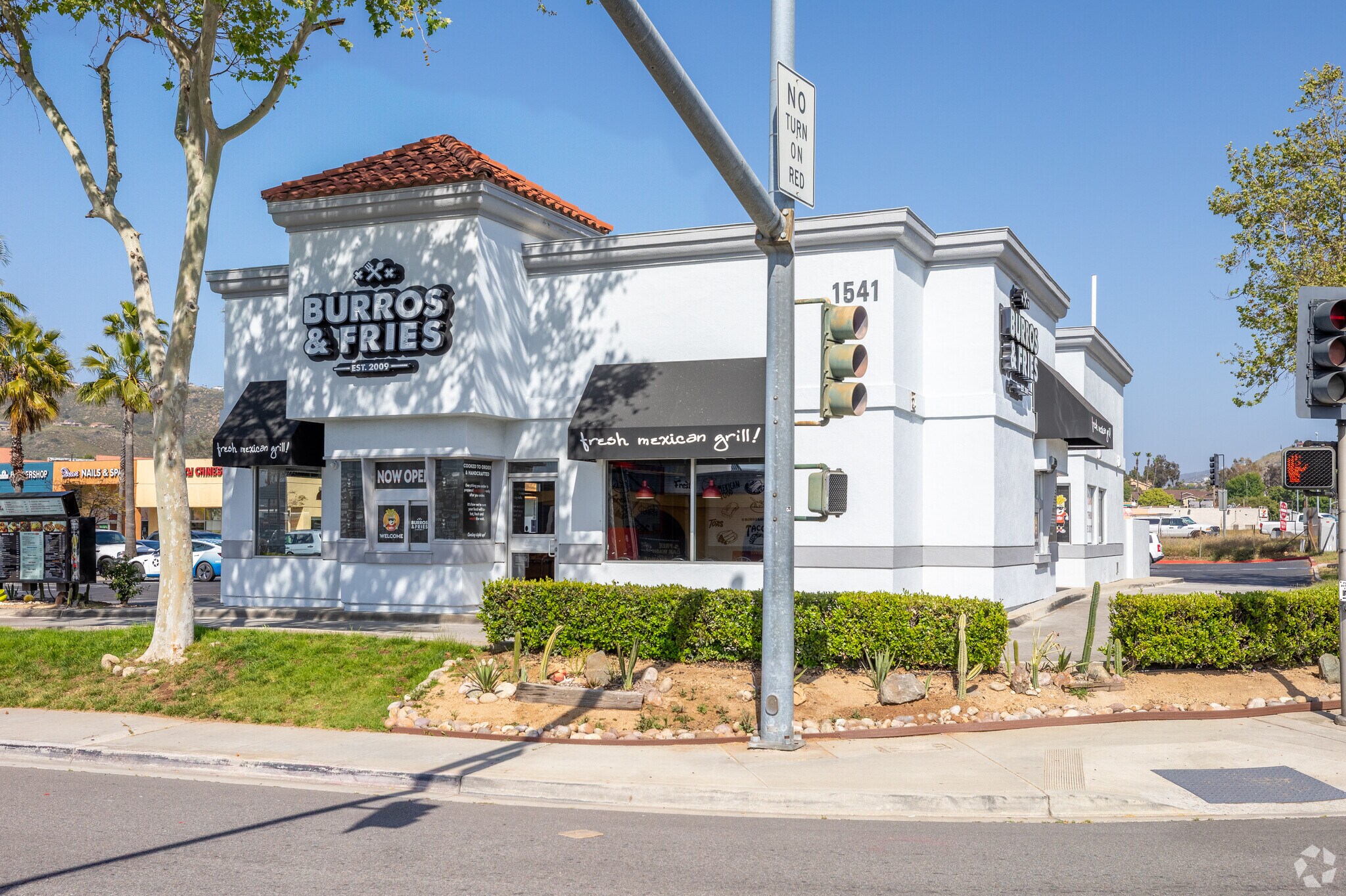 1611 Magnolia Ave, El Cajon, CA 92020 Magnolia Plaza