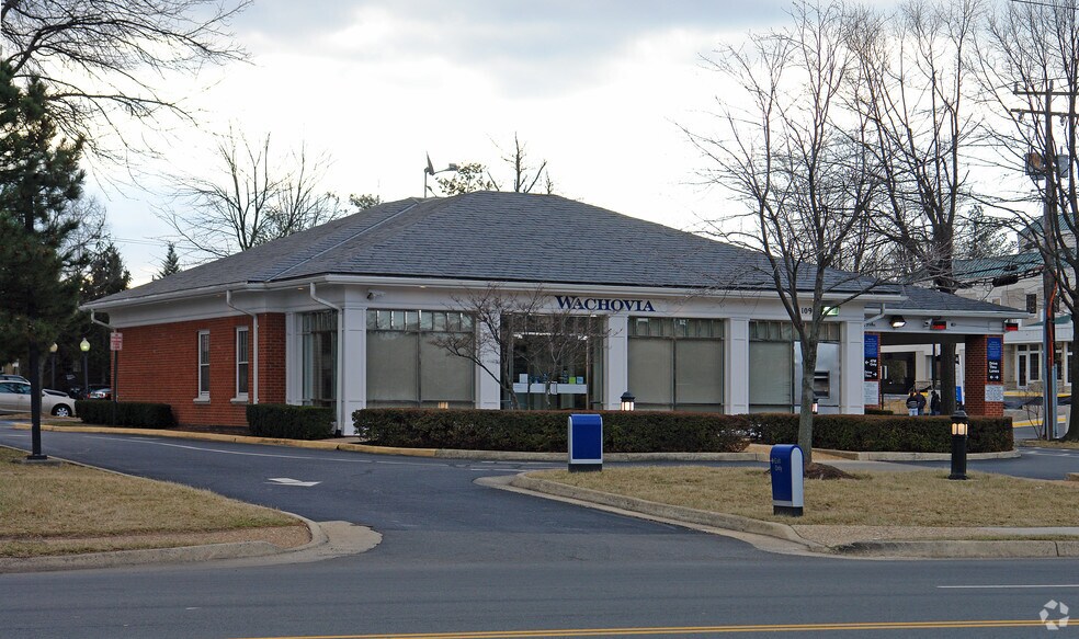 1099 Elden St, Herndon, VA for sale - Building Photo - Image 1 of 2