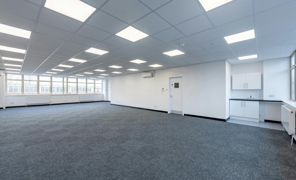 Ely Rd, Reading for lease - Building Photo - Image 2 of 6