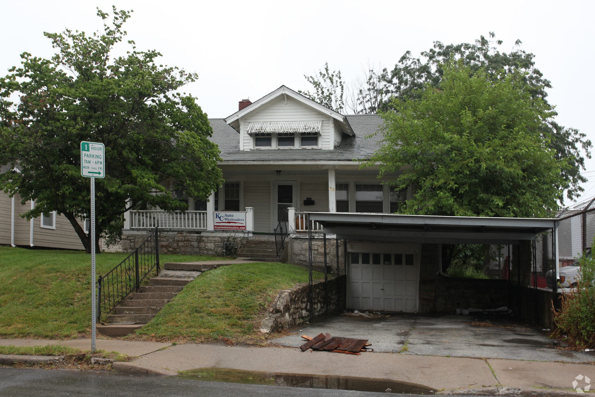 215 W 74th Ter, Kansas City, MO for sale Primary Photo- Image 1 of 1