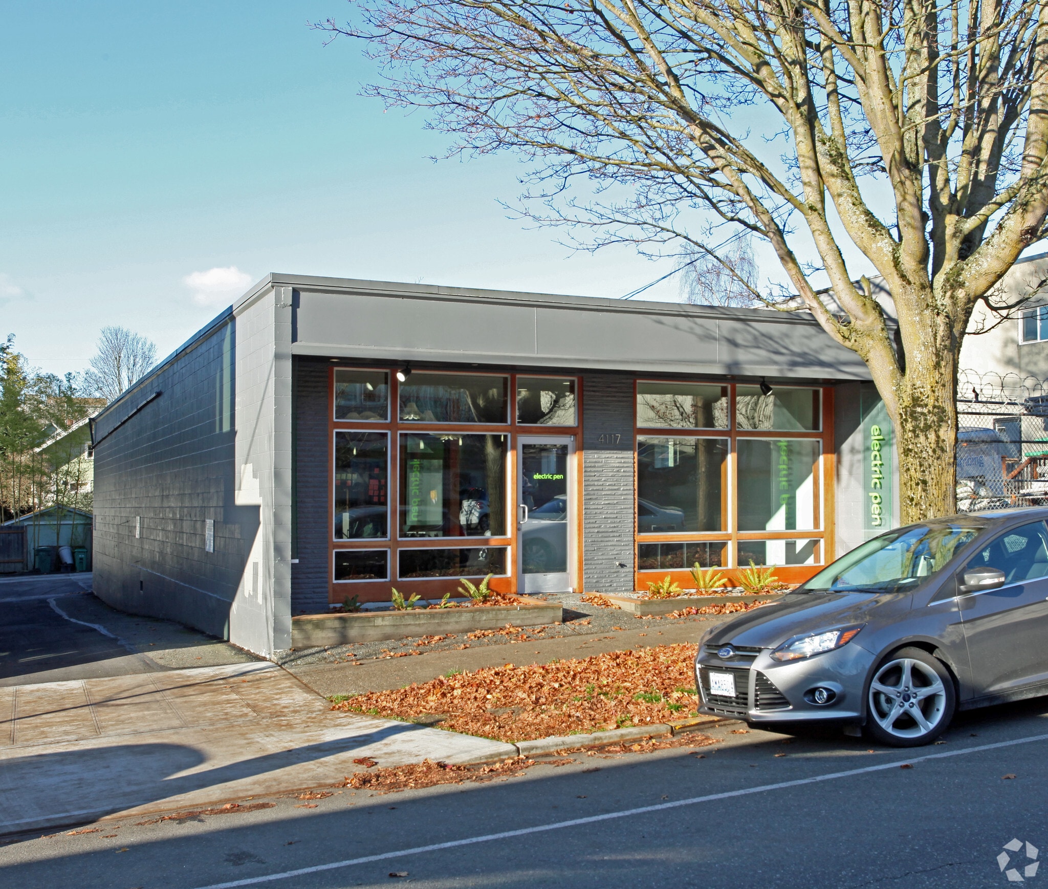 4117 Stone Way N, Seattle, WA for lease Primary Photo- Image 1 of 4