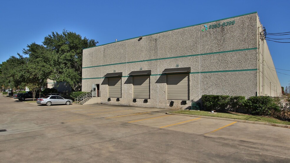 8353-8399 Kempwood Dr, Houston, TX for lease - Building Photo - Image 2 of 9