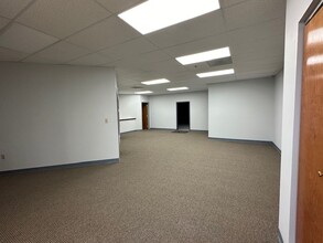 6380 Flank Dr, Harrisburg, PA for lease Building Photo- Image 2 of 7