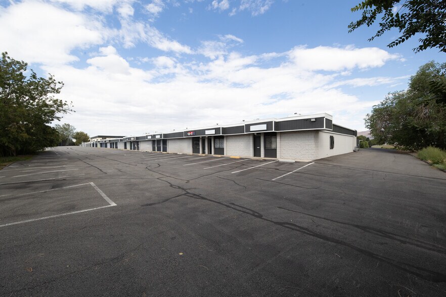 1550-1574 Linda Way, Sparks, NV for lease - Building Photo - Image 3 of 3