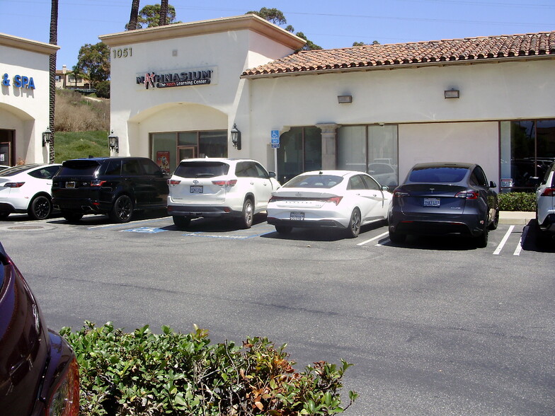 1051 Avenida Pico, San Clemente, CA for lease - Building Photo - Image 2 of 7