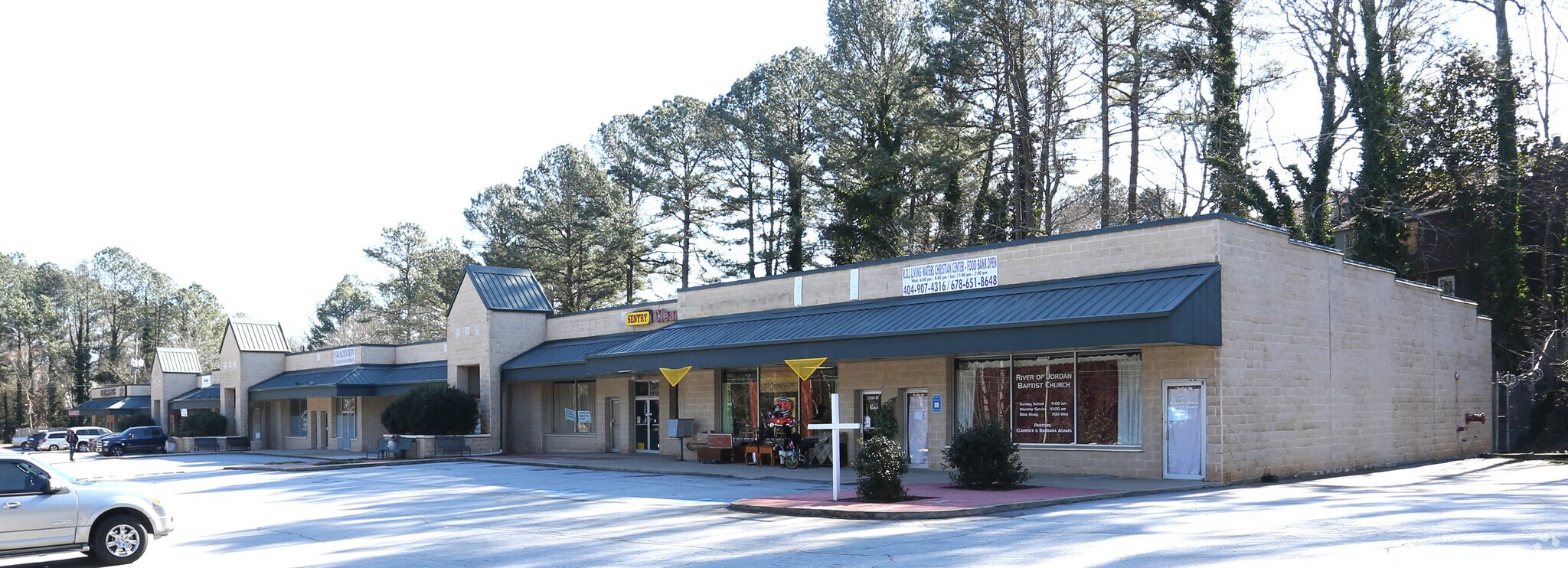 4687 Rockbridge Rd, Stone Mountain, GA for sale Primary Photo- Image 1 of 1