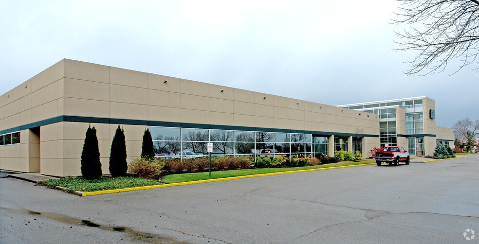 101 Woodman Dr, Dayton, OH for lease - Building Photo - Image 2 of 15