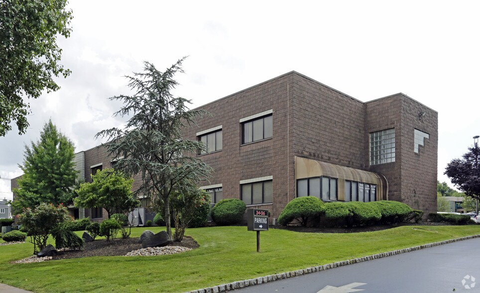 3436 Progress St, Edison, NJ 08820