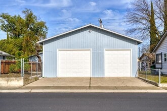 143 Oregon #B st, Ripon, CA for lease Building Photo- Image 1 of 9