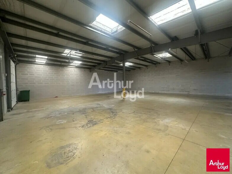 Flex in Cesson-Sévigné for lease - Interior Photo - Image 3 of 7