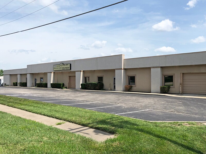 4311-4343 Merriam Dr, Overland Park, KS for lease Building Photo- Image 1 of 5