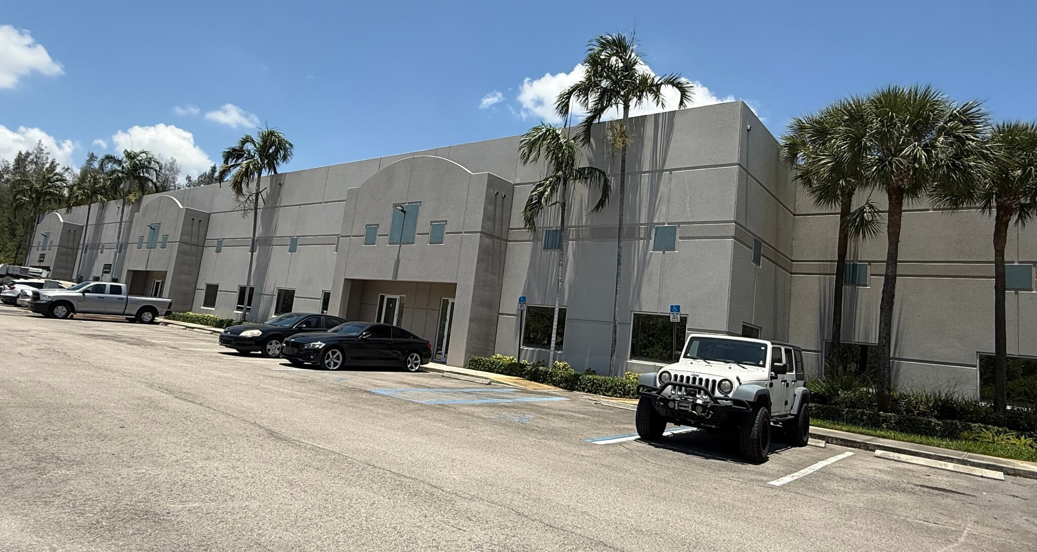 1907 SW 43rd Ter, Deerfield Beach, FL for lease Building Photo- Image 1 of 7