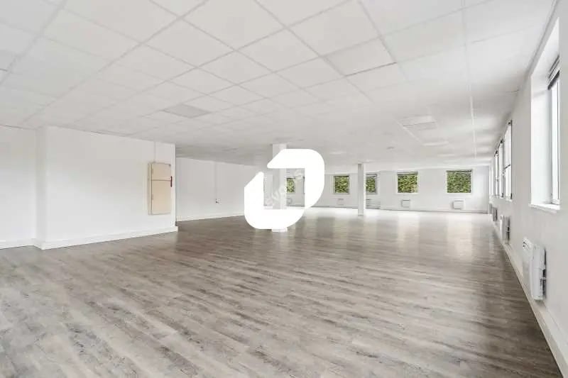 Flex in Chevilly-Larue for lease - Building Photo - Image 3 of 16