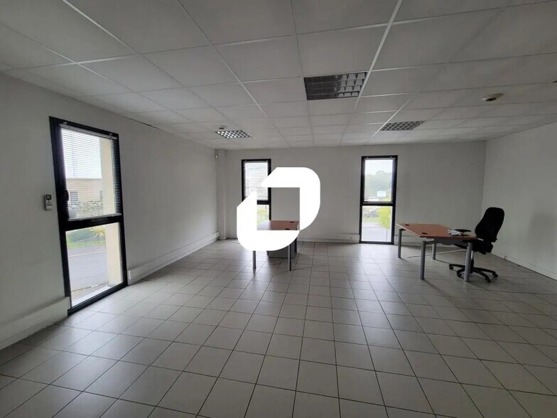 27 Allée Des Cinq Continents, Vertou for lease - Interior Photo - Image 3 of 4