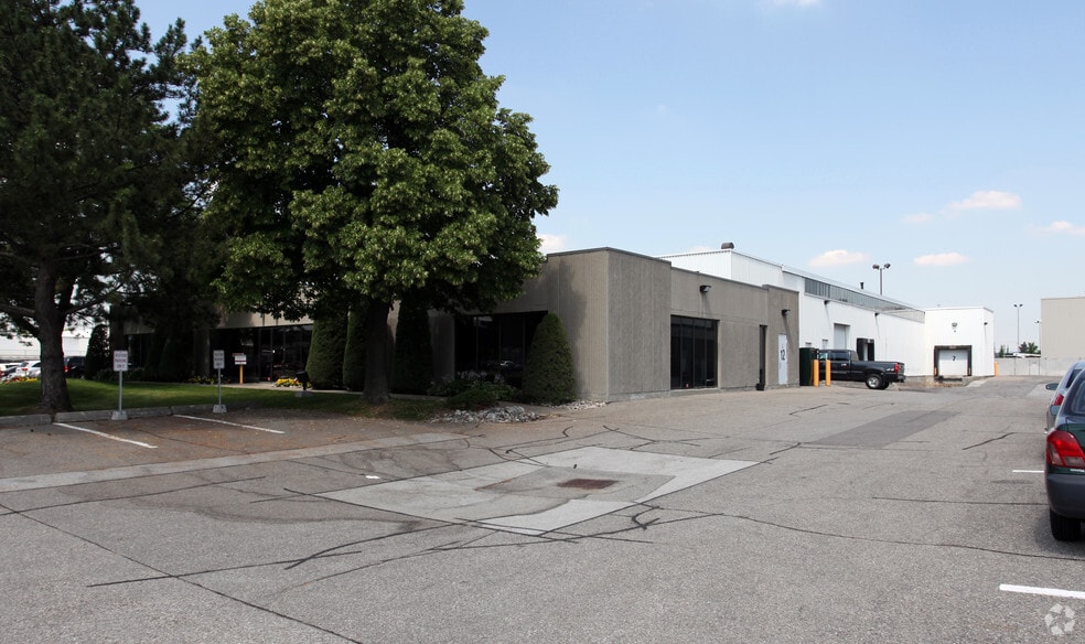 3245 American Dr, Mississauga, ON for lease - Building Photo - Image 2 of 4
