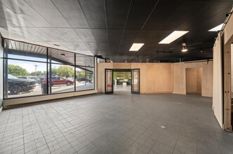 103-111 Park St, Walworth, WI for lease Interior Photo- Image 2 of 13