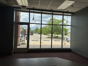 2905 N 15th St, Sheboygan, WI for lease Interior Photo- Image 2 of 10