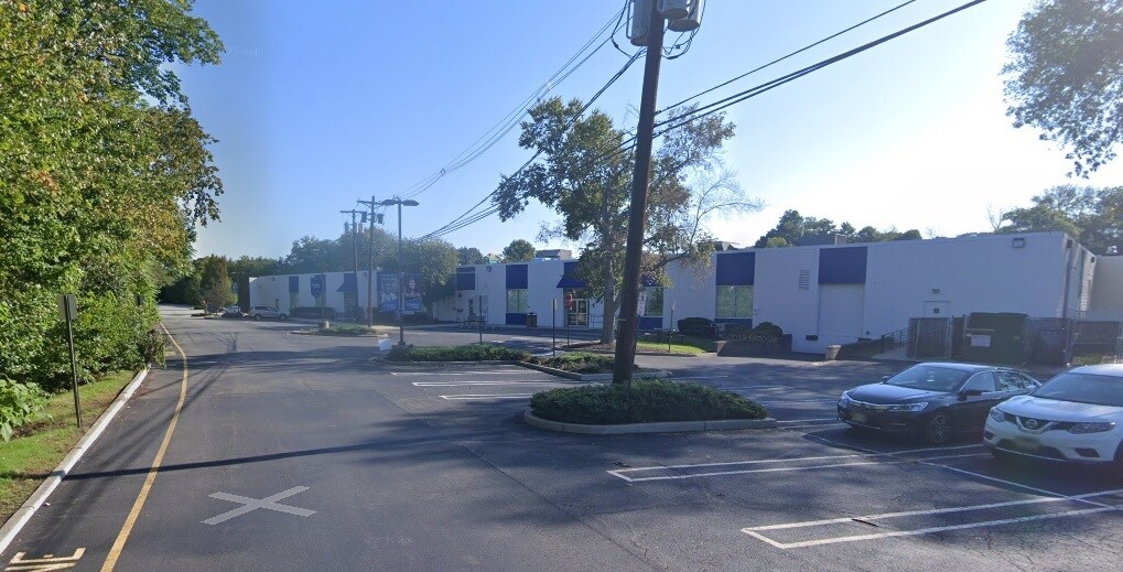 64 E Midland Ave, Paramus, NJ 07652 Paramus Parkway Bldg