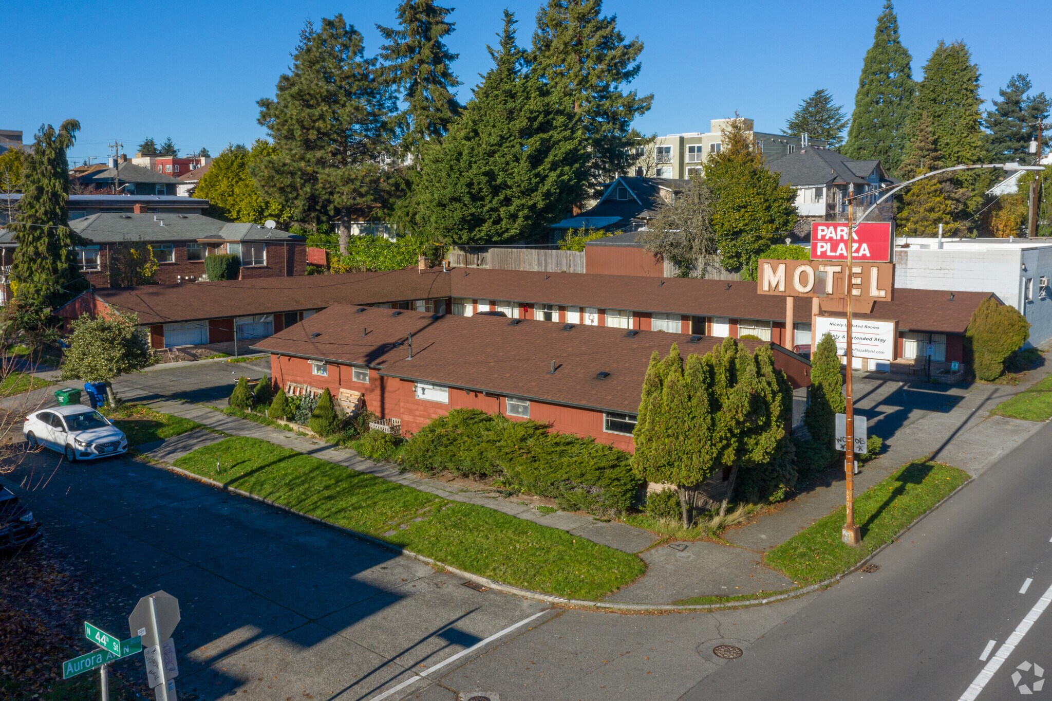 4401 Aurora Ave N, Seattle, WA for sale Primary Photo- Image 1 of 1