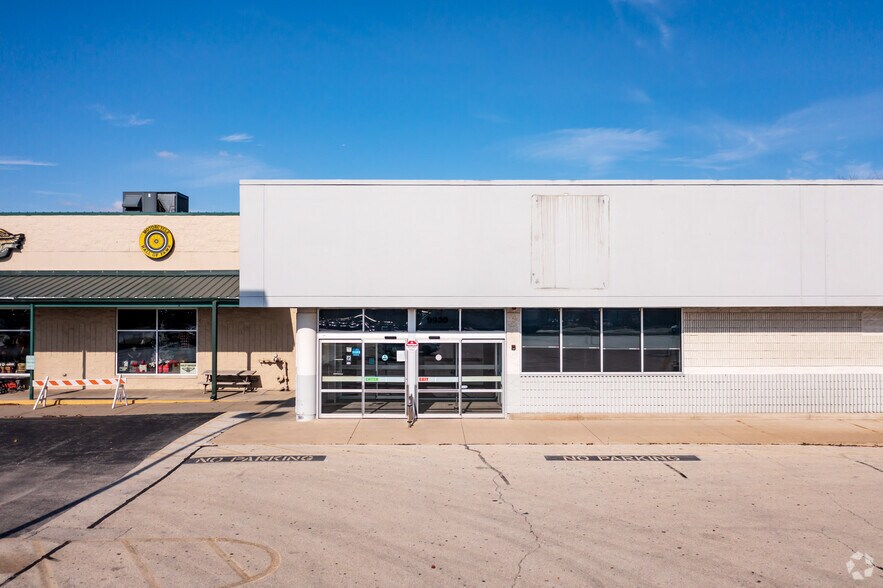 9930 Joliet Rd, Countryside, IL for sale - Building Photo - Image 3 of 6