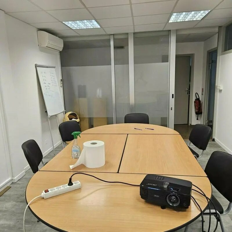 Office in Avignon for lease Building Photo- Image 1 of 6