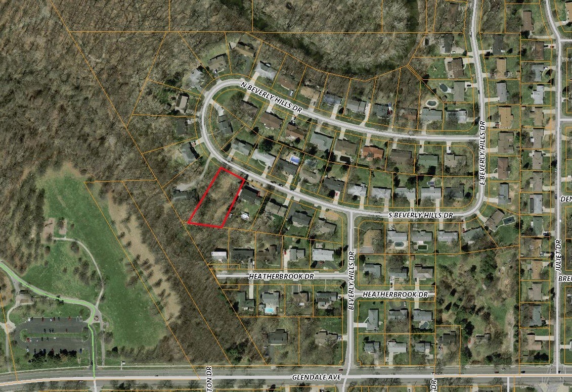 3845 S Beverly Hills Dr, Toledo, OH 43614