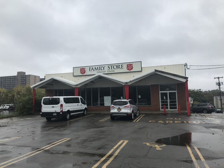 535 E Ridge Rd, Rochester, NY for sale - Building Photo - Image 1 of 1