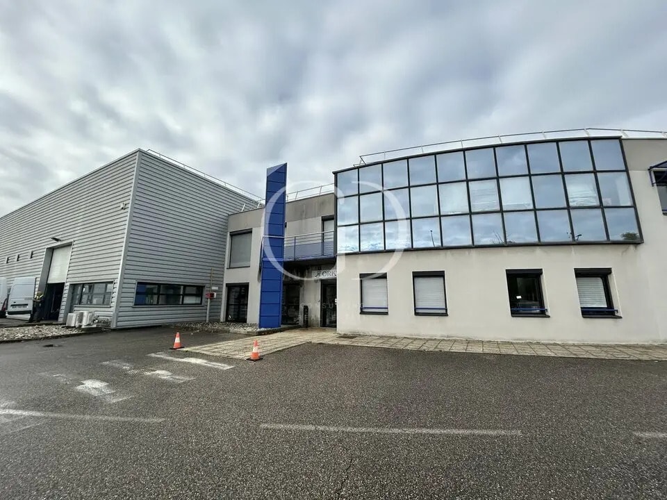 Flex in Mions for lease Building Photo- Image 1 of 7